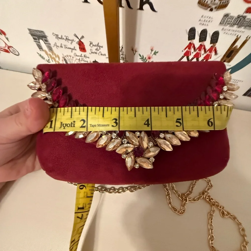 Elegant Red Suede Clutch with Crystal Accents‎